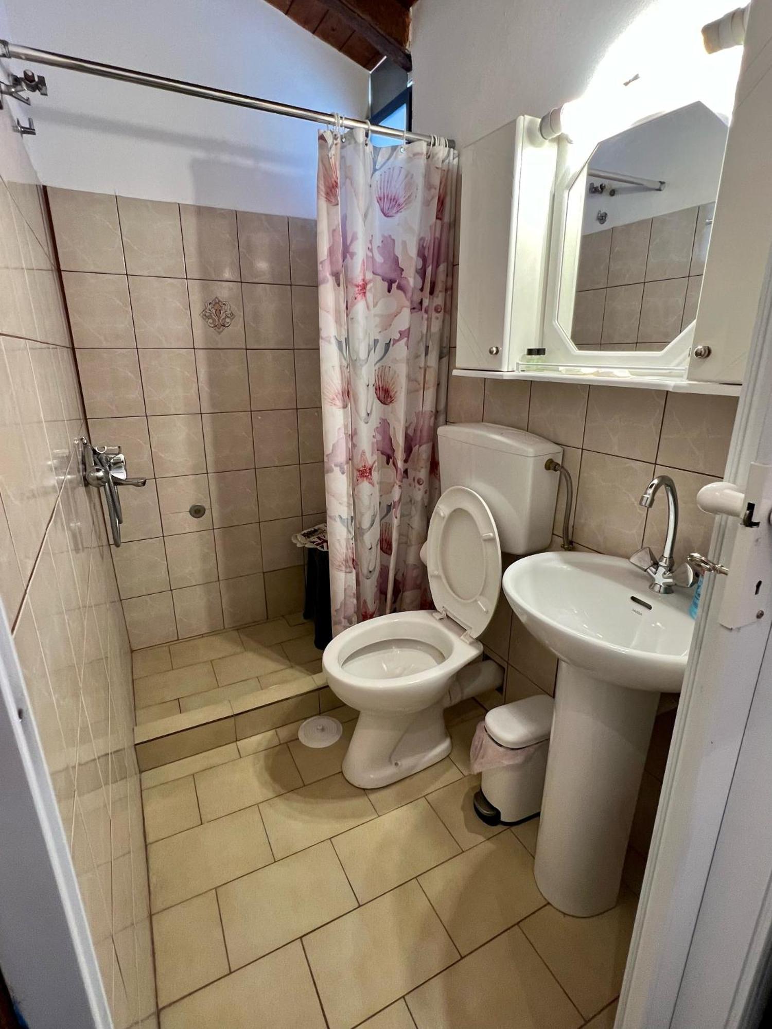 Politeika Traditional House Тирос Экстерьер фото