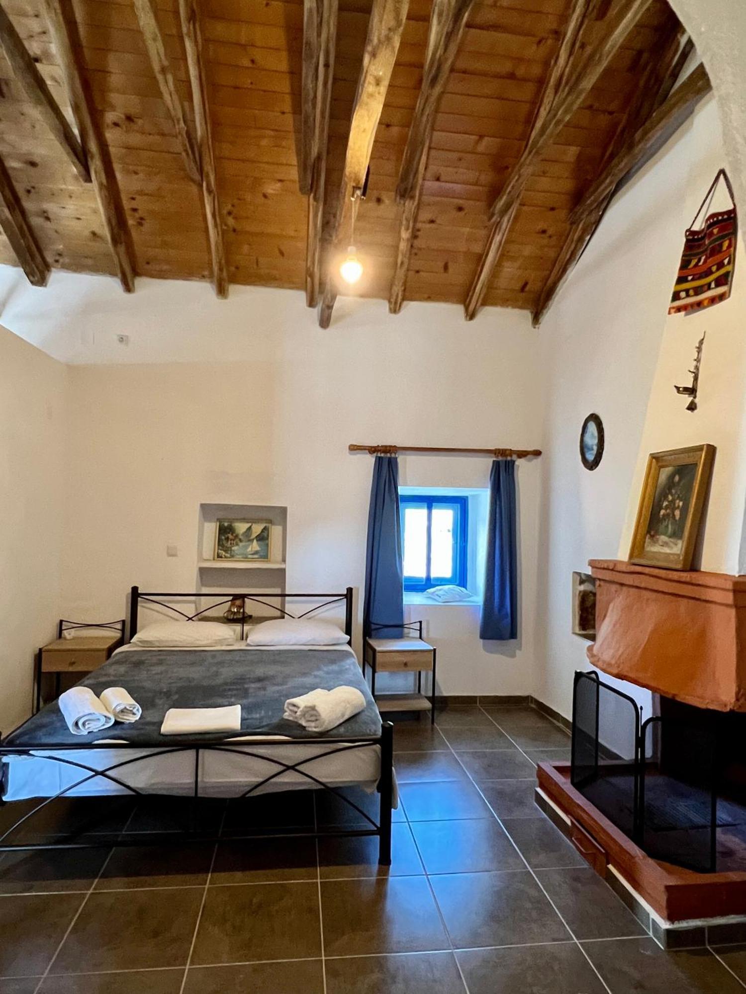 Politeika Traditional House Тирос Экстерьер фото